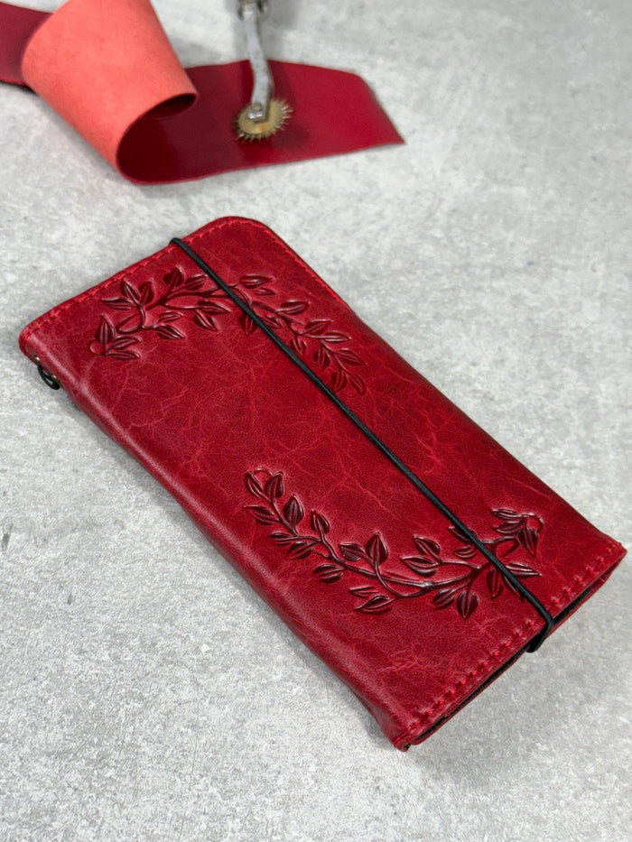Genuine Leather Galaxy S22 S23 S24 Ultra Wallet Case: Red Heart