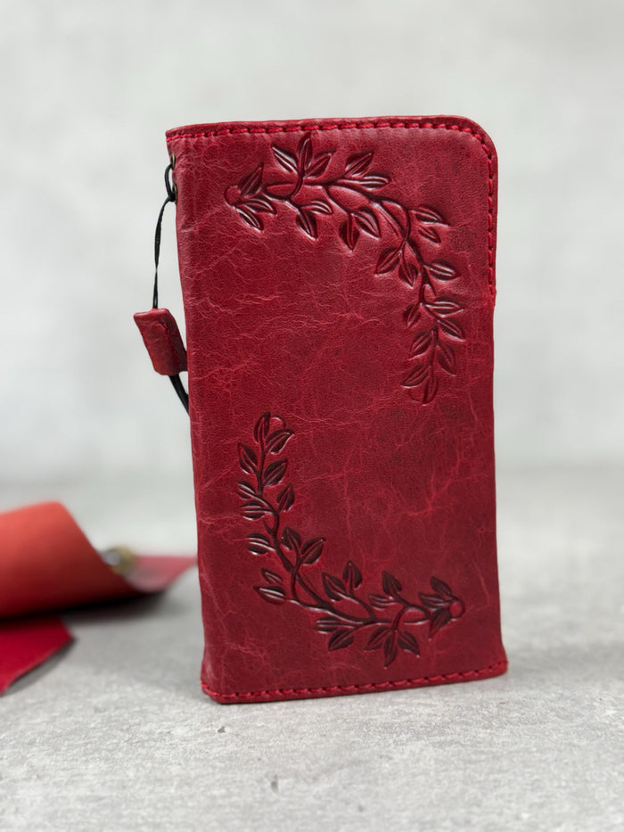 Genuine Leather Galaxy S22 S23 S24 Ultra Wallet Case: Red Heart