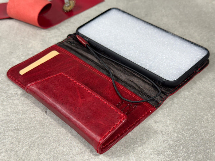 Genuine Leather Galaxy S22 S23 S24 Ultra Wallet Case: Red Heart