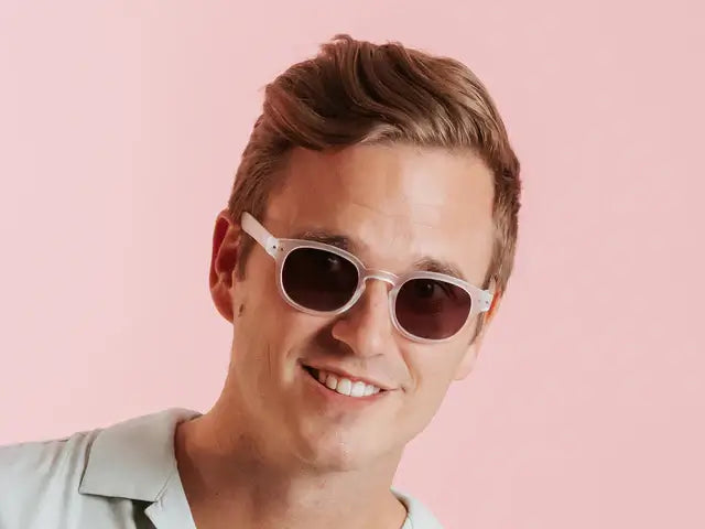 Goodlookers Reading Sunglasses - Holiday White