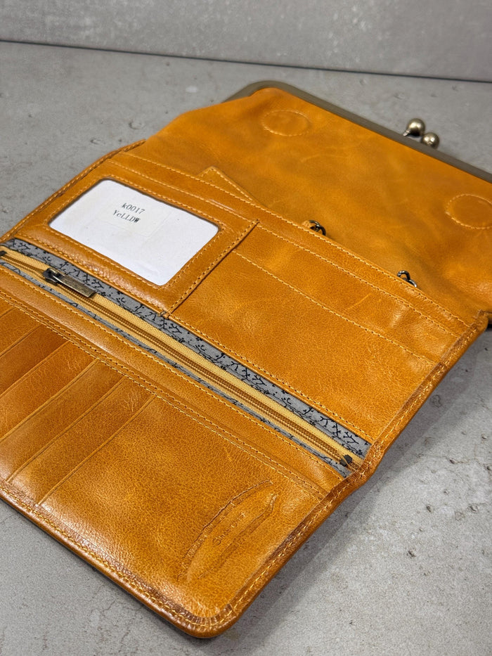 Handmade Leather Kiss Lock Wallet – Vintage Style Card Holder