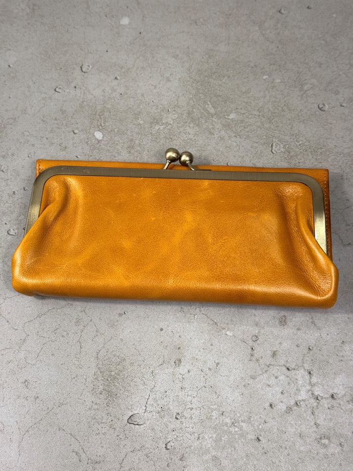 Handmade Leather Kiss Lock Wallet – Vintage Style Card Holder