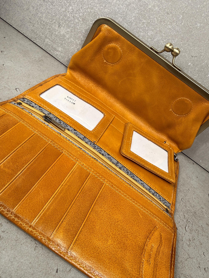 Handmade Leather Kiss Lock Wallet – Vintage Style Card Holder