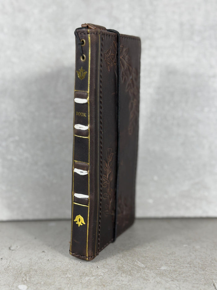 Handmade Leather Wallet Case for Google Pixel: Retro Card Holder with Zipper