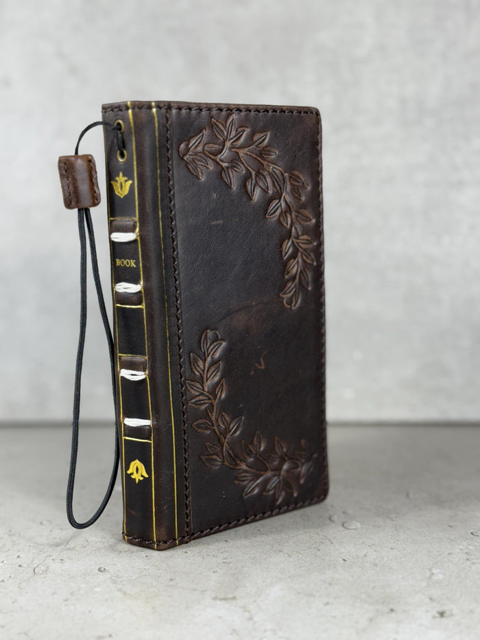 Handmade Leather Wallet Case for Google Pixel: Retro Card Holder with Zipper
