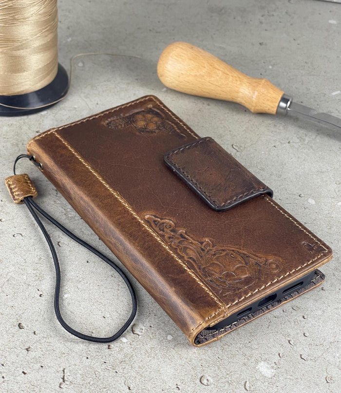 Handmade Leather Wallet Case for Google Pixel: Vintage Magnetic Cover