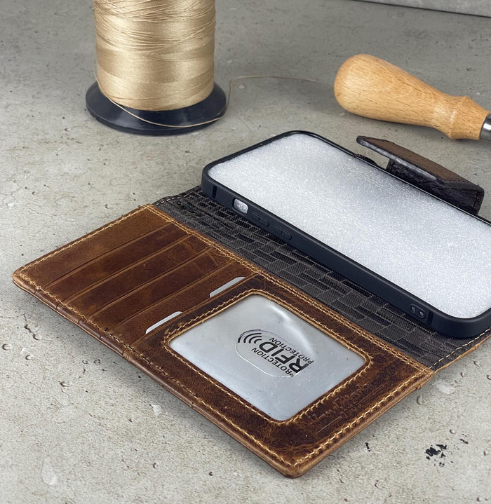 Handmade Leather Wallet Case for Google Pixel: Vintage Magnetic Cover