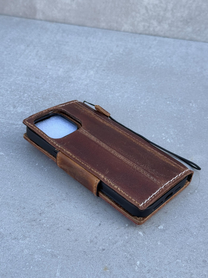 Handmade Leather Wallet Case for OnePlus: Luxury Wireless Design