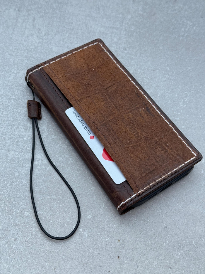 Handmade Leather Wallet Case: Samsung Galaxy, Card Slots, Book Design