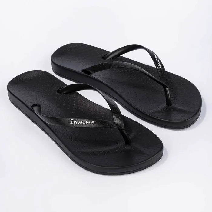 Ipanema - Anatomic Flip Flops in Black