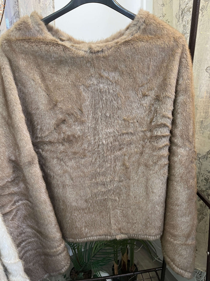 Ladies Faux Fur Poncho
