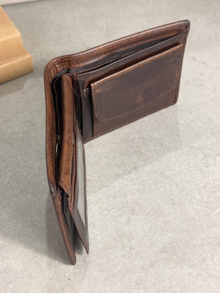 Leather wallet card slots  bill compartments thin design Hand-Stitched  Davidov art
