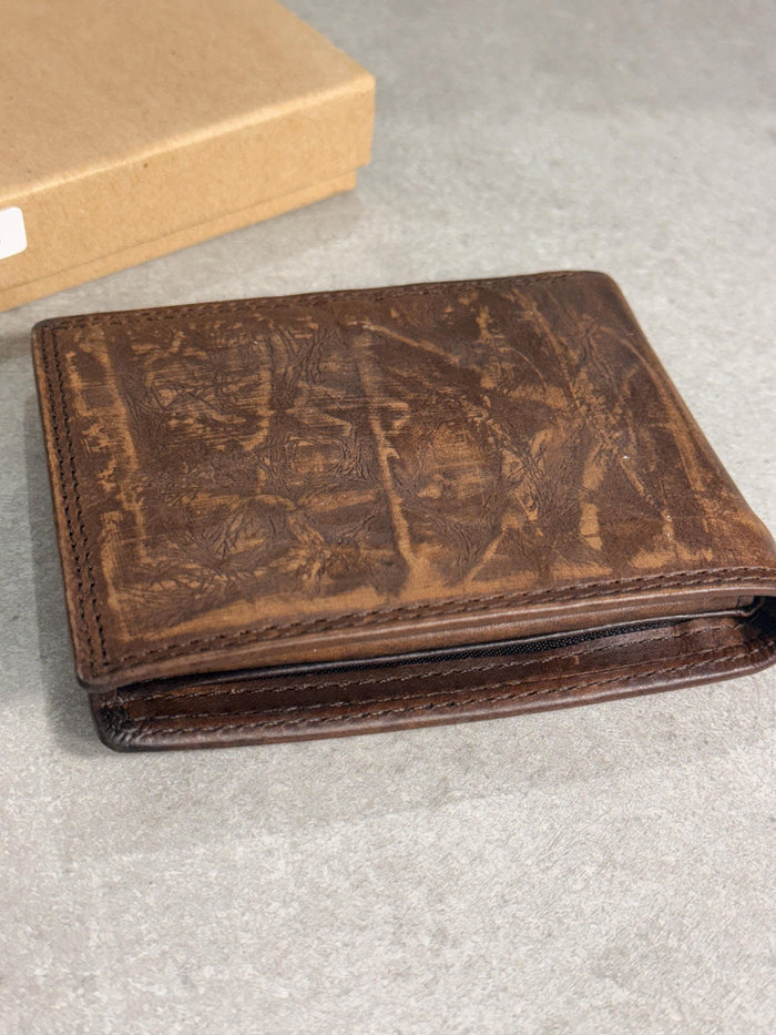 Leather wallet card slots  bill compartments thin design Hand-Stitched  Davidov art
