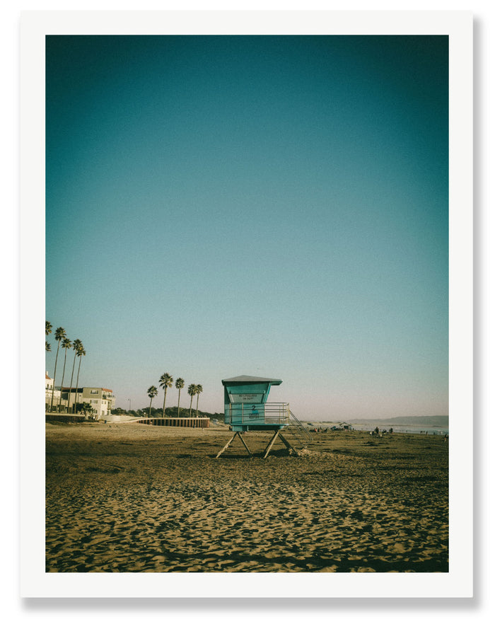 LIFEGUARD TOWER