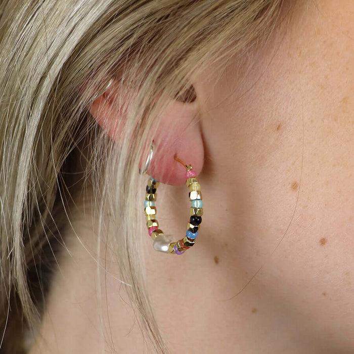 POM925 - Multicolour glass bead gold and pearl hoop earrings