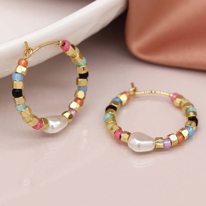 POM925 - Multicolour glass bead gold and pearl hoop earrings