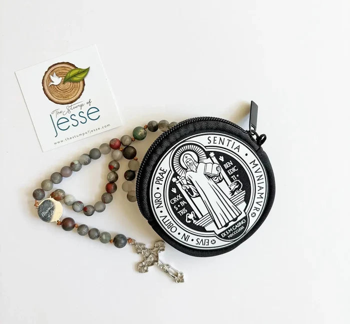 Rosary with round and black circular case
