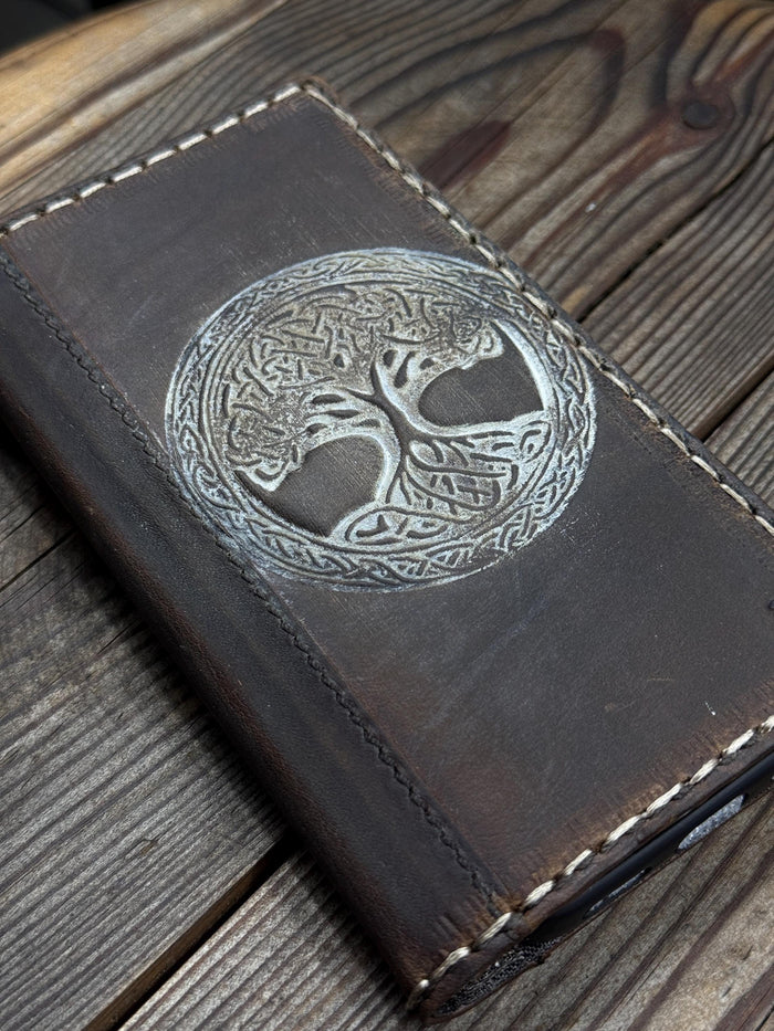 Vintage Leather iPhone 17 Wallet Case: Book Style, Card Slots