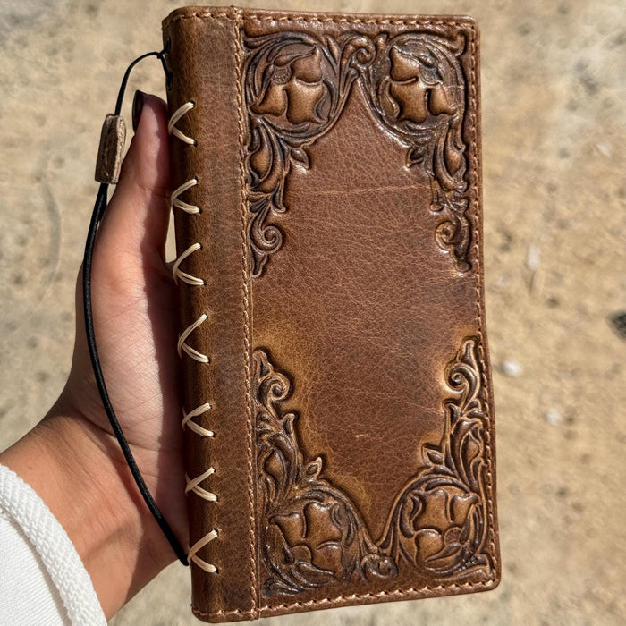 Vintage Leather iPhone 17 Wallet Case: Book Style, Card Slots