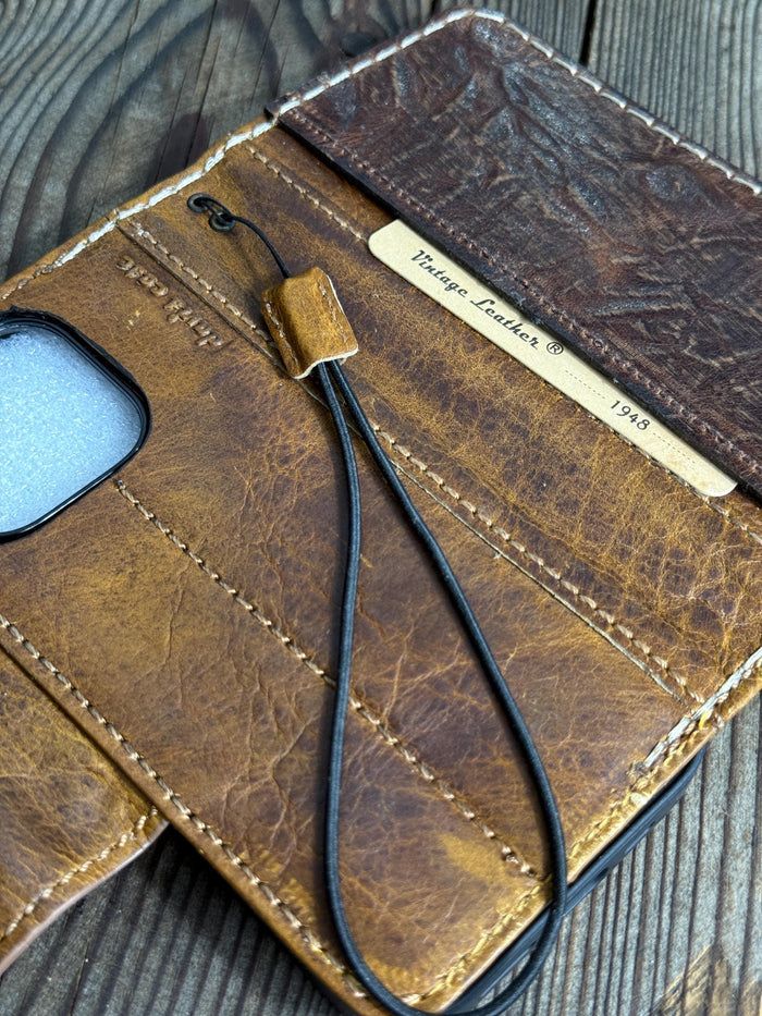Vintage Leather iPhone 17 Wallet Case: Book Style, Card Slots