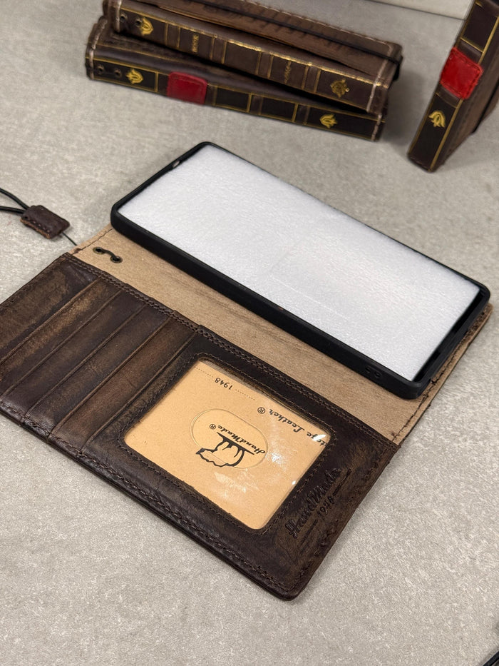 Vintage Leather iPhone 17 Wallet Case: Book Style, Card Slots