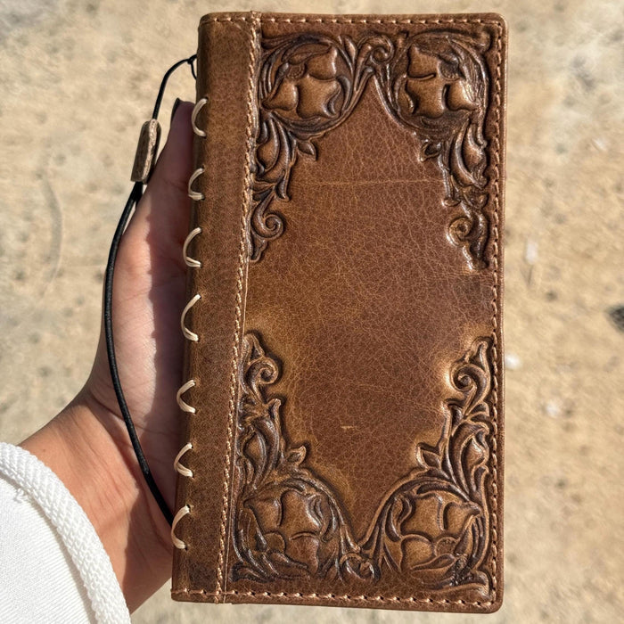 Vintage Leather iPhone 17 Wallet Case: Book Style, Card Slots