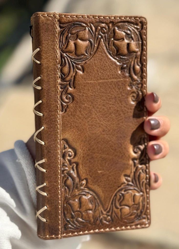 Vintage Leather iPhone 17 Wallet Case: Book Style, Card Slots