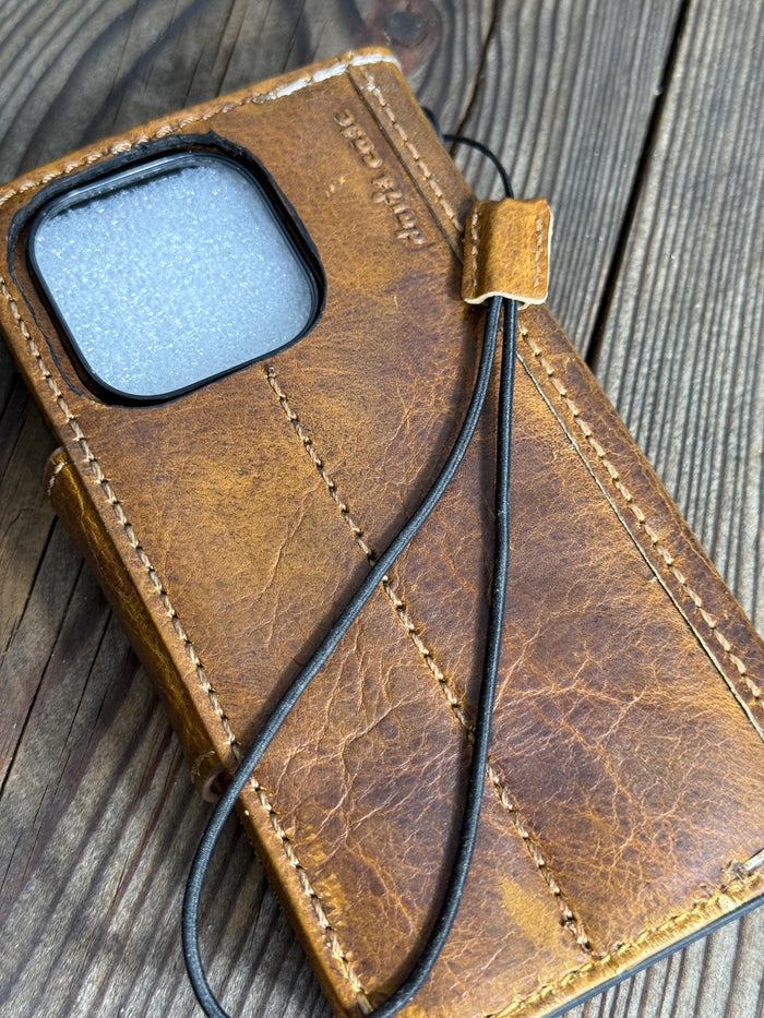 Vintage Leather iPhone 17 Wallet Case: Book Style, Card Slots